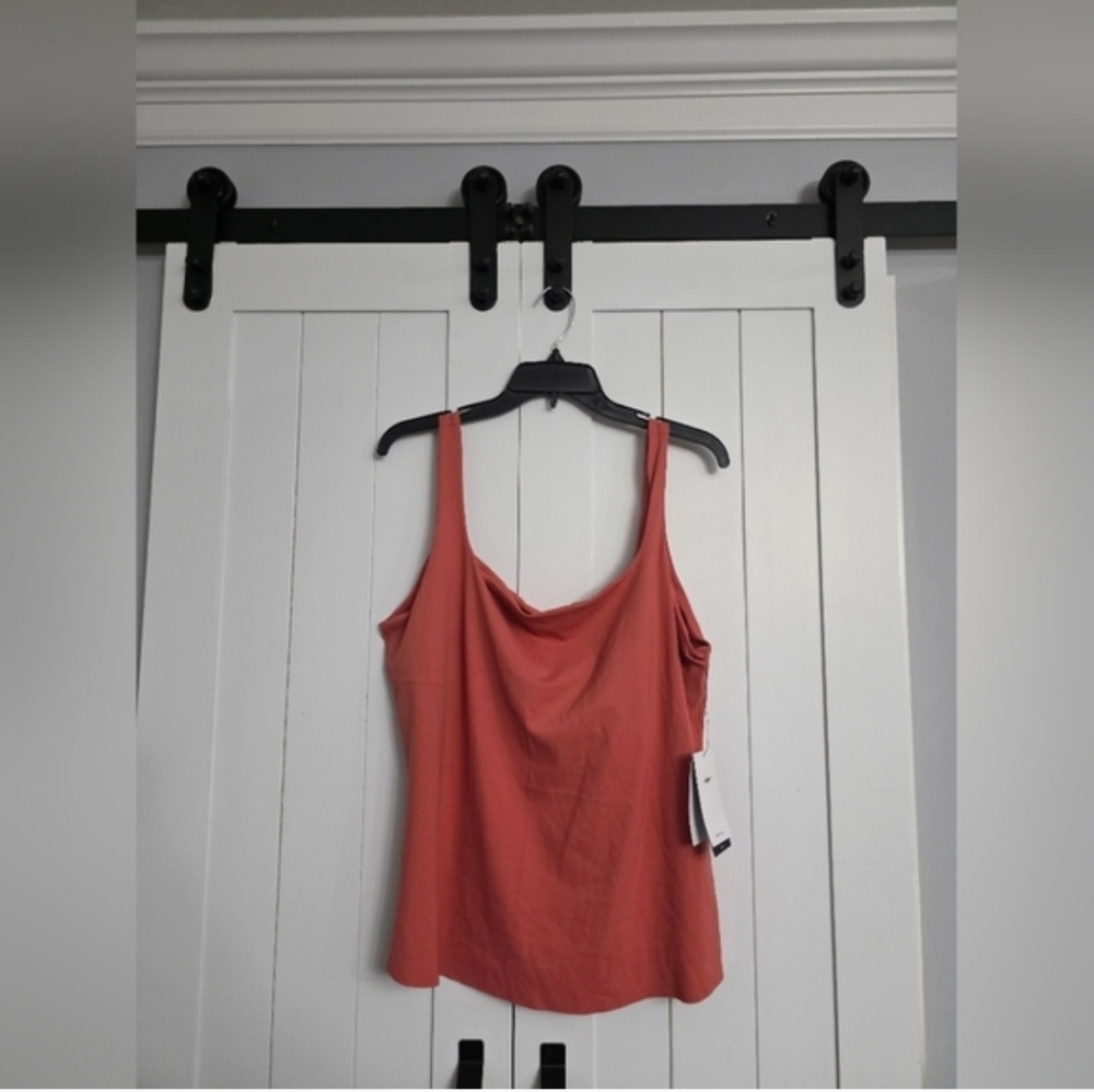 Nike Yoga Luxe Tank Top. NEW!